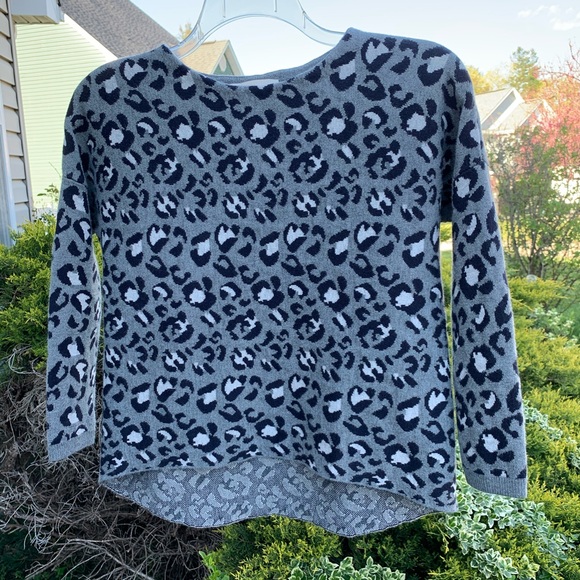 LOFT Sweaters - Loft Gray Leopard Print Sweater - size XS